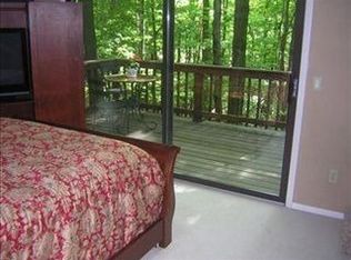 11692 River Ridge Rd, Strongsville, OH 44136