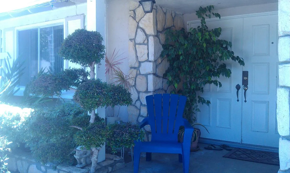 3 bed, 1400 sqft, $3,525 — Photo 1