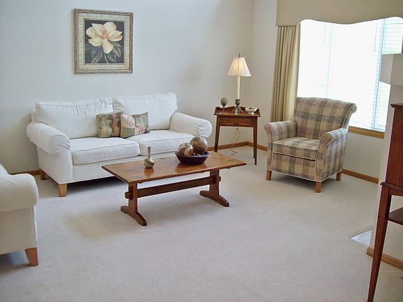 Spaciaous livingroom/Fireplace