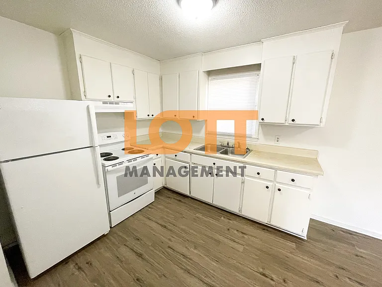 412 Sullivan Street Ext #B — Photo 11