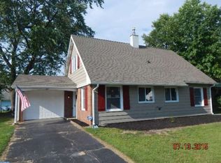 33 Patriot Ln, Willingboro, NJ