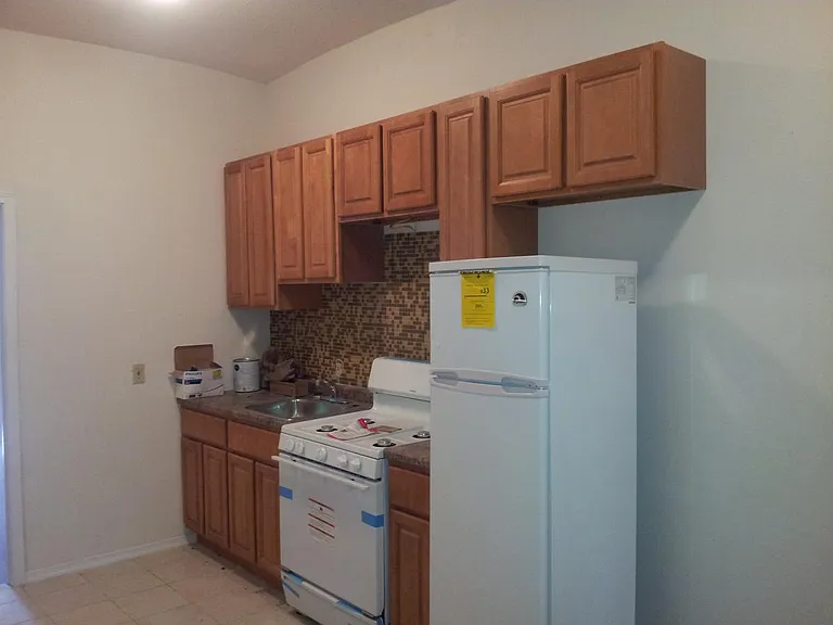 1525 W Westmoreland St #2 — Photo 1
