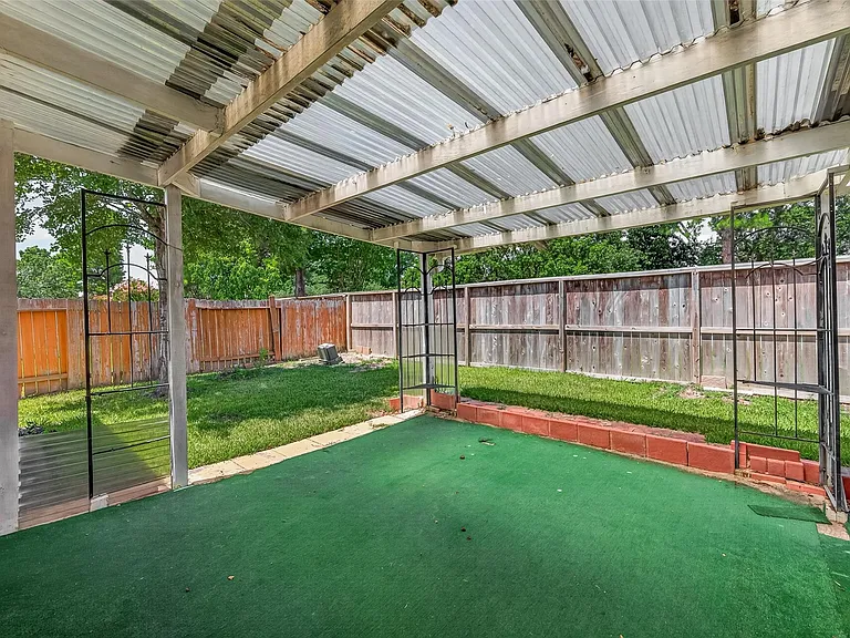 4823 Grand Chateau Ln — Photo 36