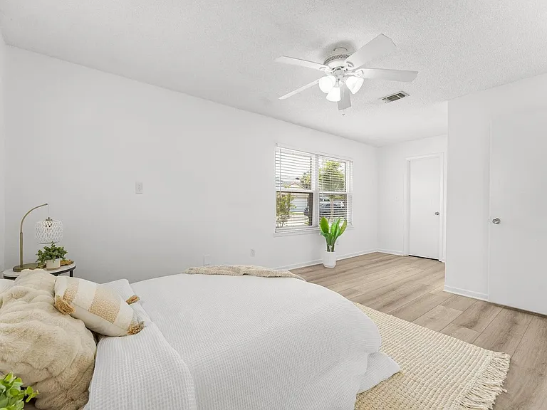 237 Indian Oaks Dr — Photo 15
