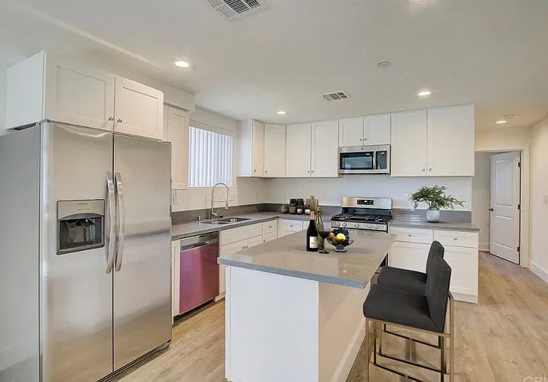2635 Hauser Blvd — Photo 7