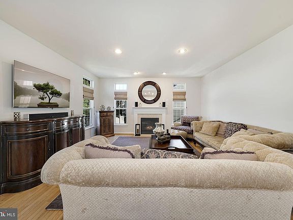 5th image of 13607 Parreco Farm Ct