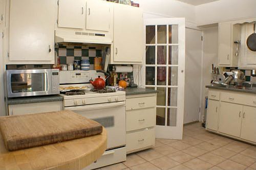 4th image of 15 Ellington St