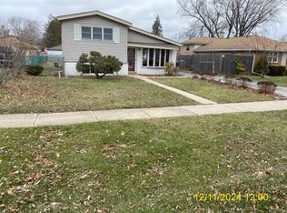329 E Jefferson St, Bensenville, IL 60106