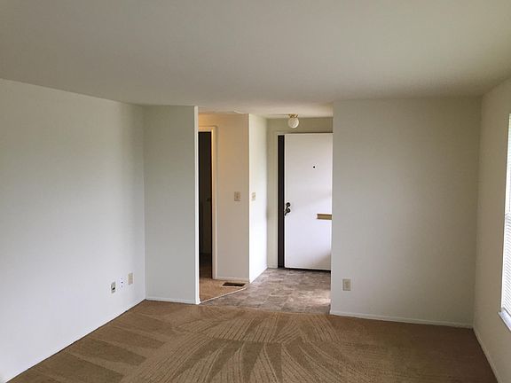 4th image of 5889 Troy Villa Blvd
