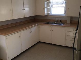 27 Old Village Rd #B, Winthrop, ME 04364