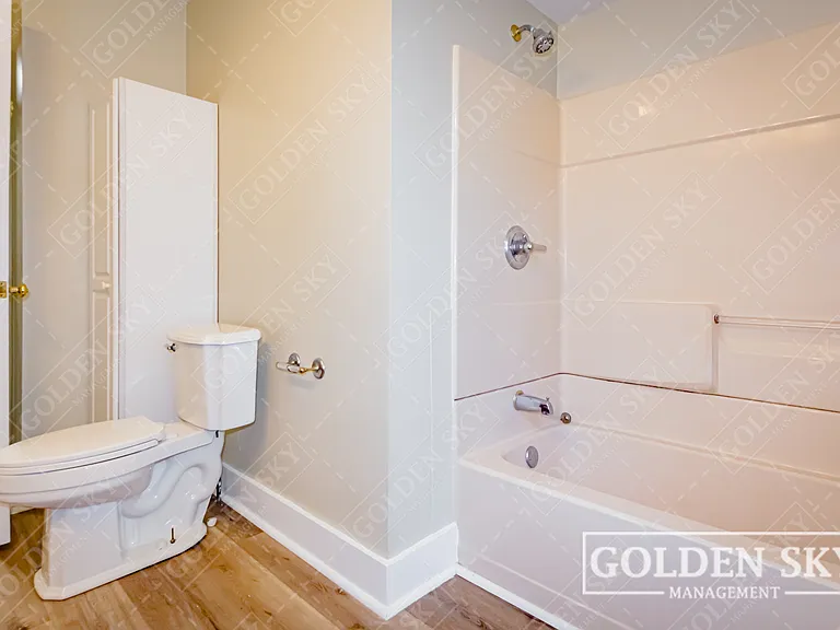 1417 W Memorial Dr #1 — Photo 6