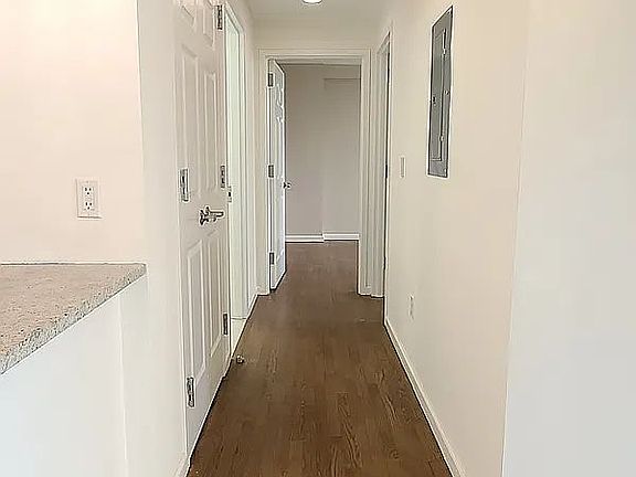 4th image of 556 State St #5ES