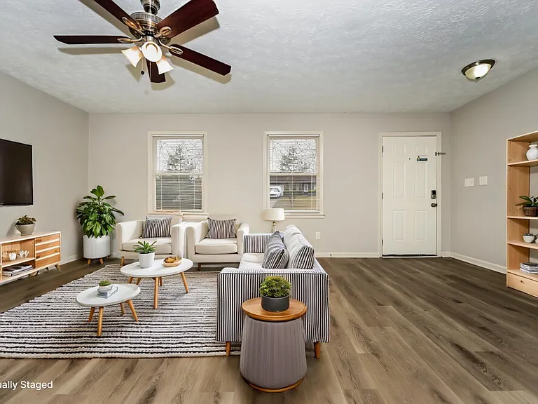 6183 Fieldcrest Dr — Photo 5