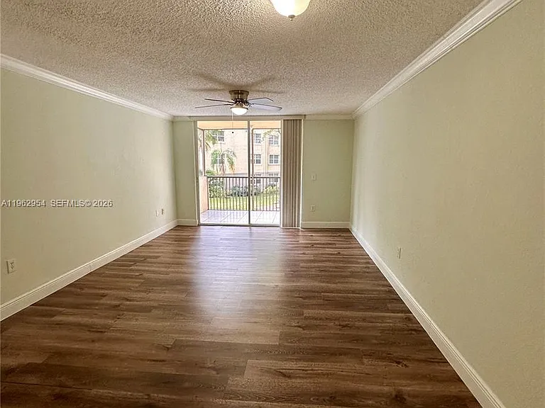 8235 Lake Dr #204 — Photo 2