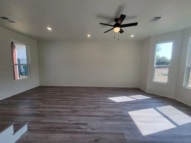 1202 N Mystic Dr — Photo 6