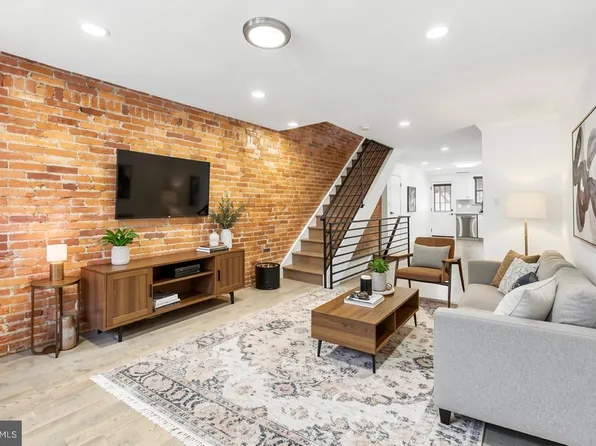 1632 S Clarion St, Philadelphia, PA 19148