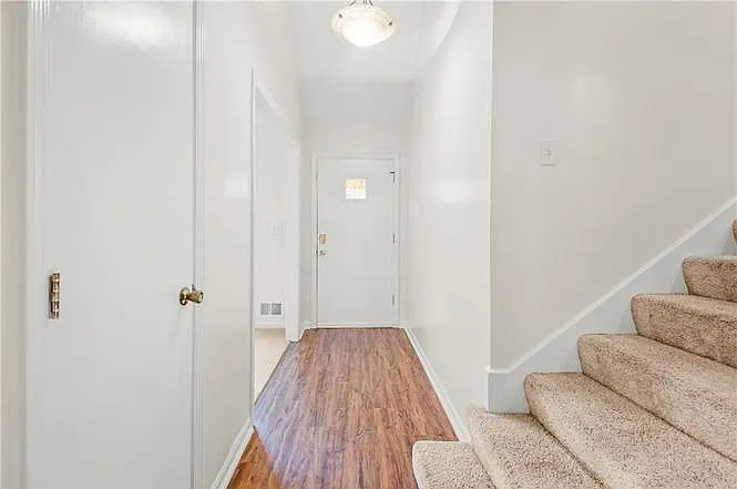 5401 W 102nd St — Photo 2