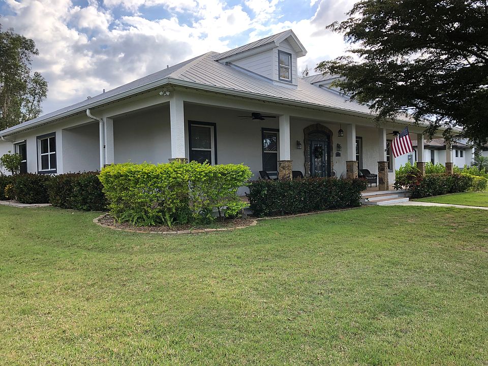 Corner lot