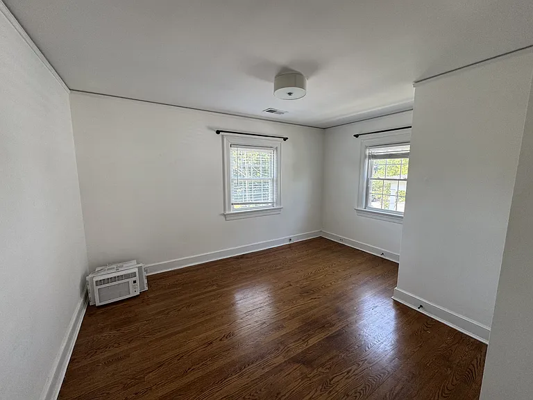 310 Yeardley Ave — Photo 24