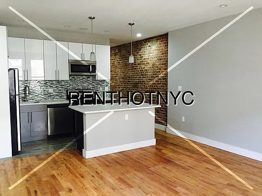 Rented by Weissman Realty | media 21