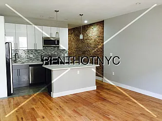 Rented by Weissman Realty