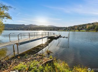 17144 Lake View Blvd, Mount Vernon, WA 98274