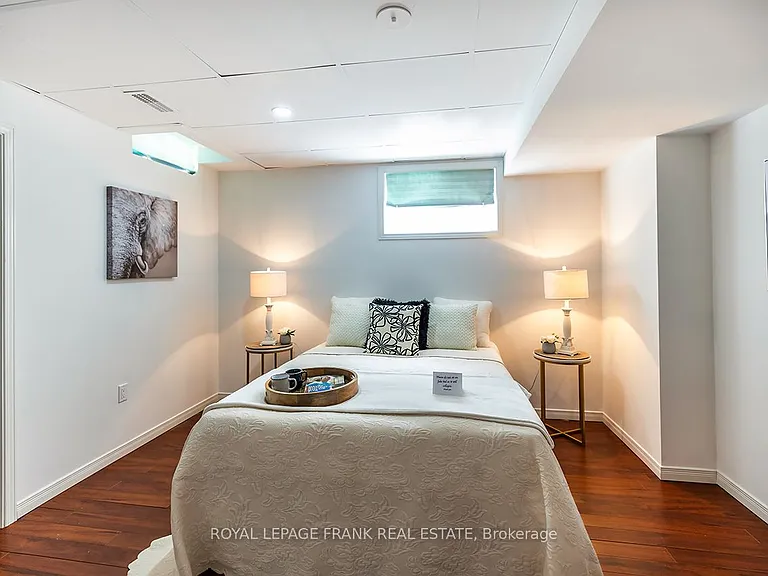 1533 Clearbrook Dr — Photo 8