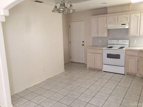 4th image of 2303 Moonlight Ln
