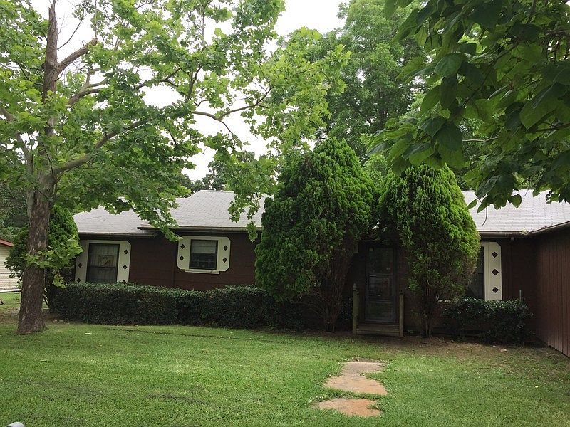 1st image of 1635 W Royall Blvd