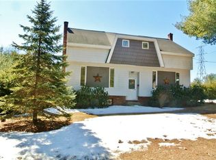 3 Providence St, Millville, MA 01529