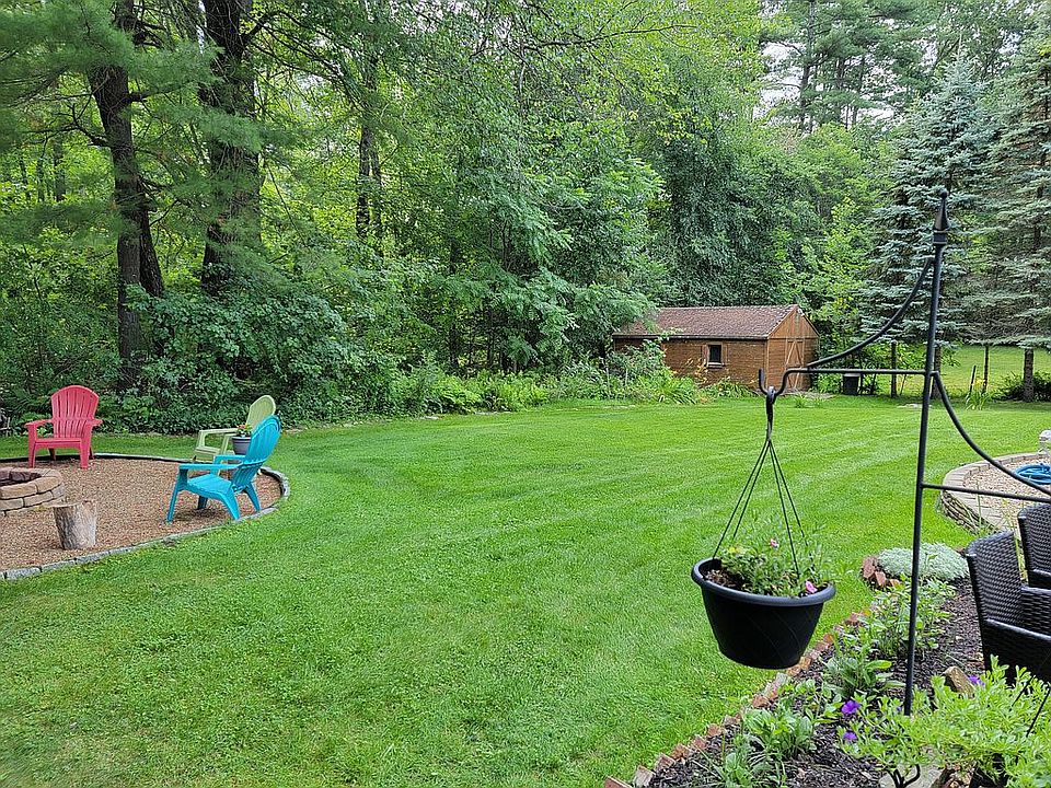 2nd image of 184 Searles Rd