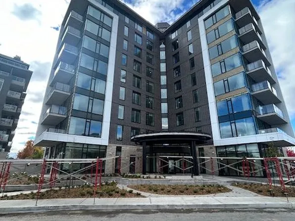 360 Deschatelets Ave #106, Ottawa, ON K1S 0E5