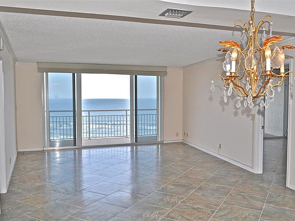 1-Living Room to Dining Room 2.jpg