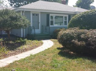 50 Duffield Rd, Bristol, RI 02809