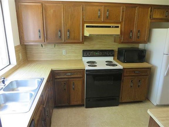 4th image of 8333 Fathom Cir #A