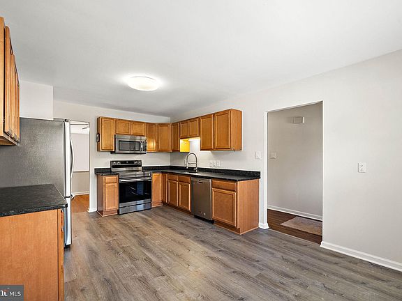 4th image of 3 Cartier Ct