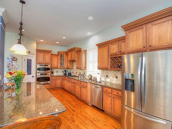 Gourmet Kitchen with Beautif