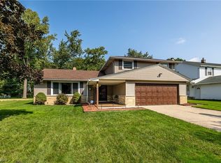 5283 Hickory Dr, Lyndhurst, OH