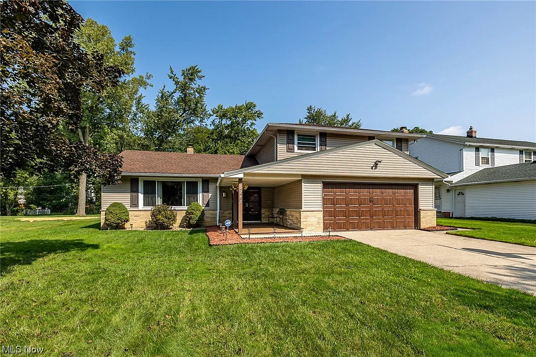 5283 Hickory Dr photo 1