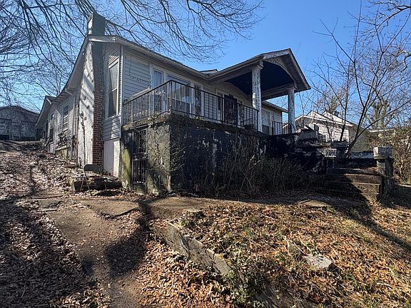 2nd image of 710 Woods Dr