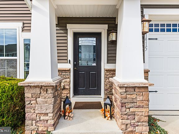 4th image of 31415 Falmouth Way