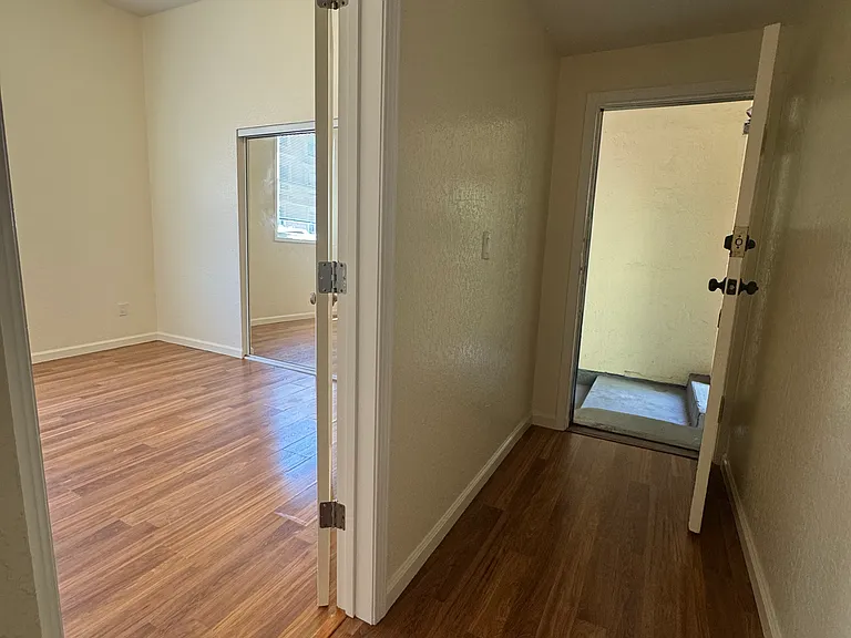 1501 Larkin St — Photo 13