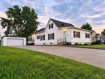 1424 N 14th St, Dekalb, IL, 60115