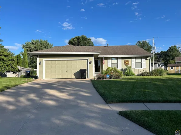 7325 SW 26th Ct, Topeka, KS 66614