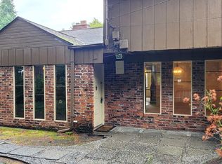 18914 Ballinger Way NE, Seattle, WA 98155