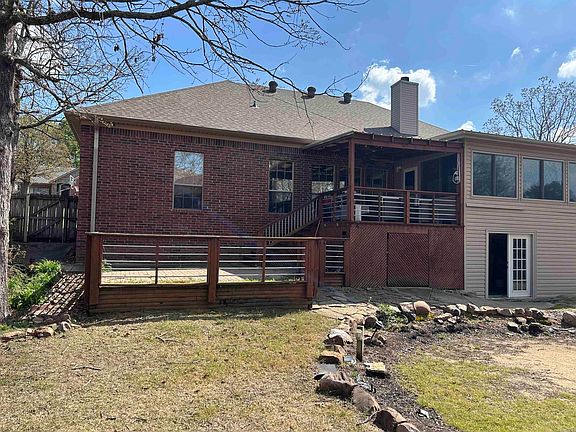 4th image of 24 Ozark Dr