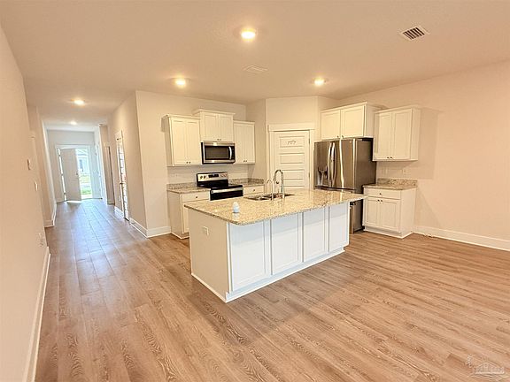 2nd image of 5804 Danbury Blvd