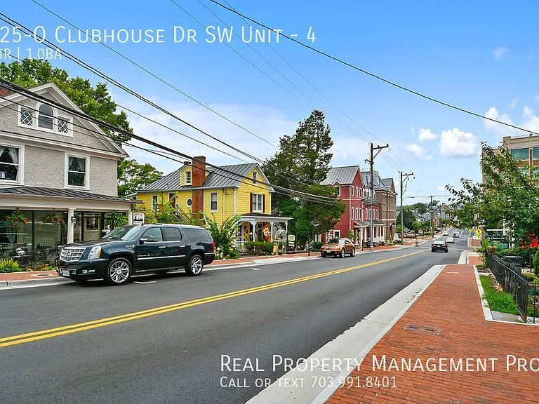 125O Clubhouse Dr SW #4 — Photo 50