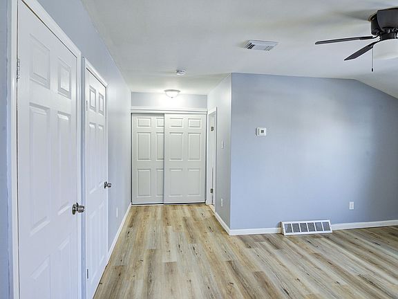 4th image of 903 Loney St Floor 2