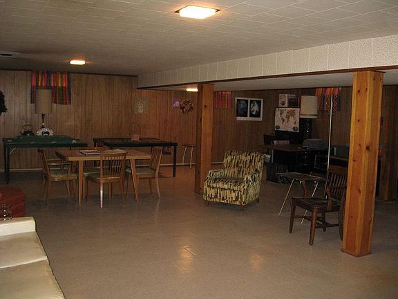 4th image of 812 Willowdale Ave